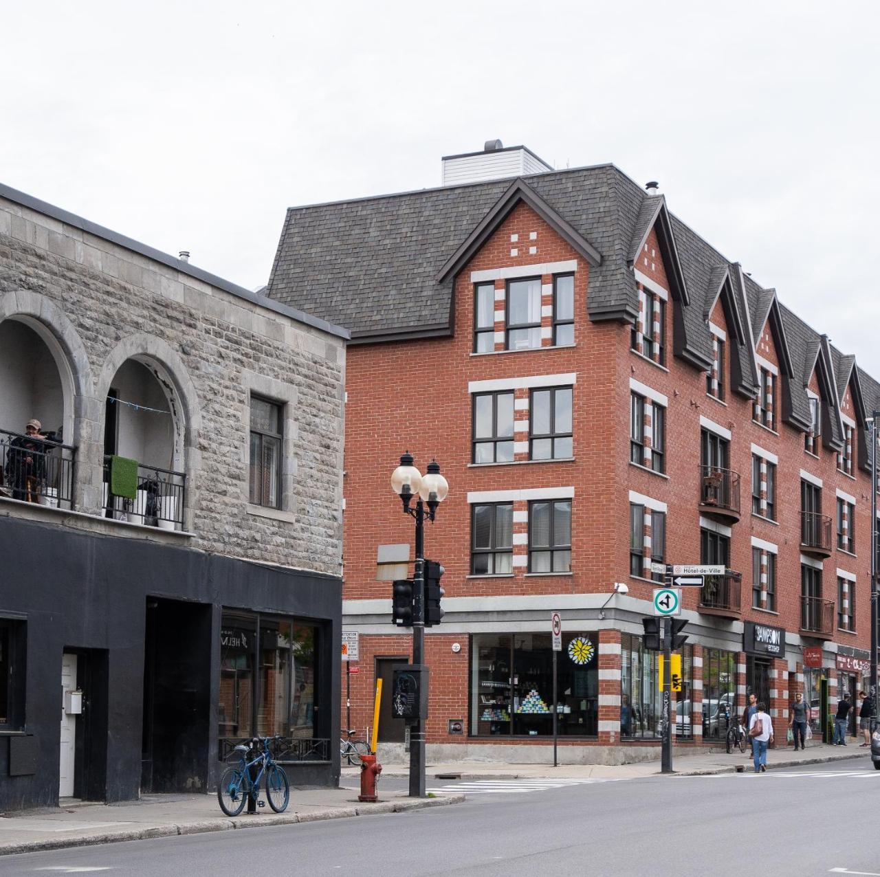 Sonder - Hotel De Ville Montreal Exterior photo